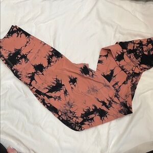 Women's Tie-Dye Leggings - Black and Orange